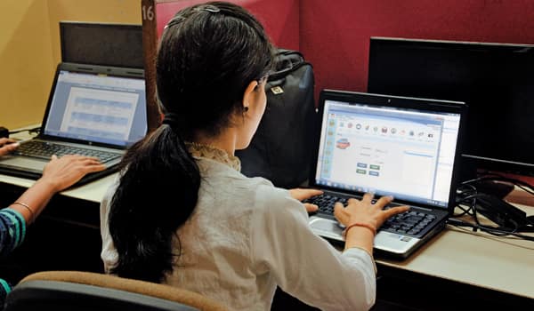 Major IT firms hiring freshers with diploma degrees!