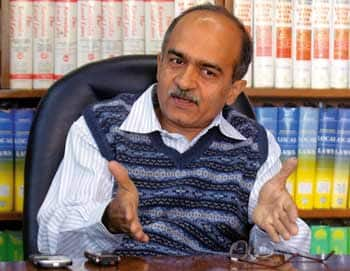 Prashant Bhushan: "Engage in issues of public interest!"