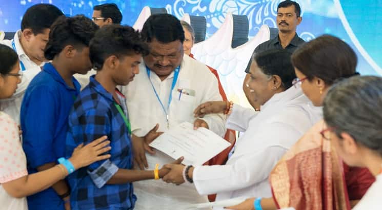 Govt of India awards Amrita Vishwa Vidyapeetham with ‘Centre of Excellence in Tribal Education’