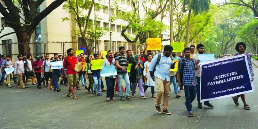 Students at IIT Bombay protest demanding justice for suicide victims (Credit: APSC/IIT Bombay)