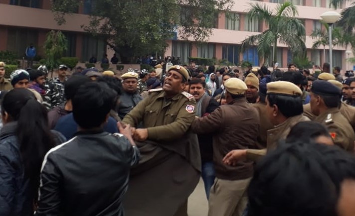 Police entered Delhi University on Monday as well. (Source:AISA)