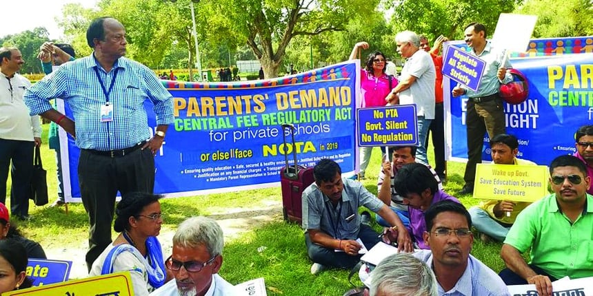 Parents protesting against arbitrary fee hike in private schools (Source: FB/India Wide Parents Association)