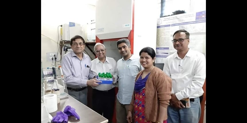 Marshal Dhayal (in the centre) at IIT-BHU (Source: Twitter/Chander Shekher)