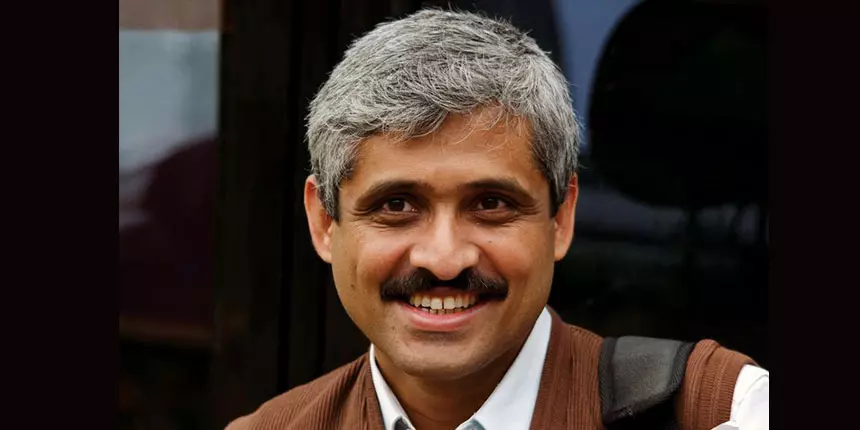 Dr  Ravi Kannan