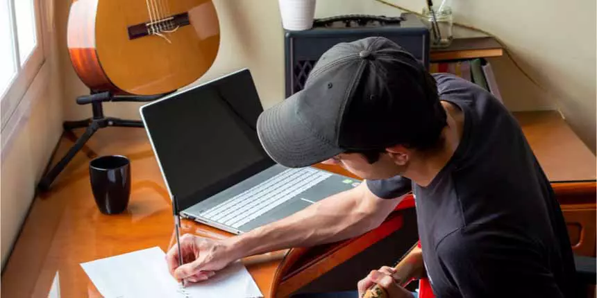 15+ Free Online Courses to Learn Songwriting