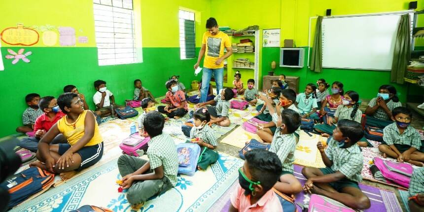 Tamil Nadu schools reopen today (Source: Twitter/@Udhaystalin)