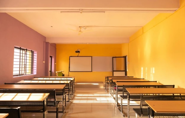 At Least 22 States, UTs Reopened Schools For All Students, 92% Teachers Vaccinated, Says Centre