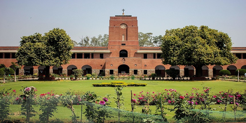 St Stephen's College, Delhi University (source: Wikimedia Commons)