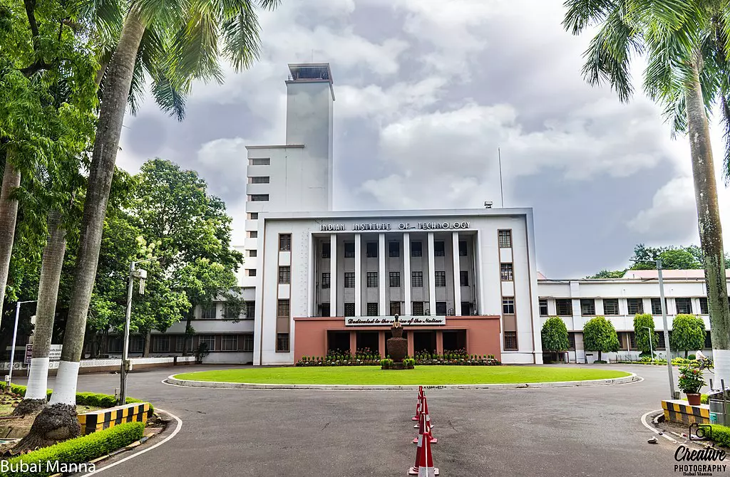 IIT Kharagpur (Picture Source: Wikimedia Commons)