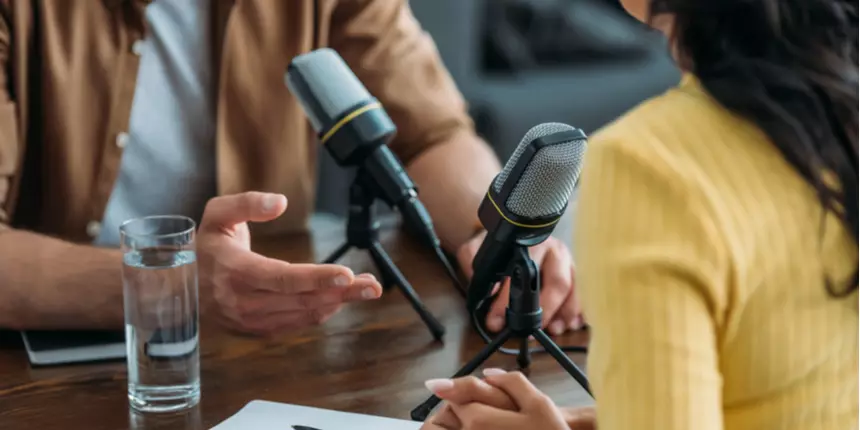 17+ Online Courses to Become a Podcast Host