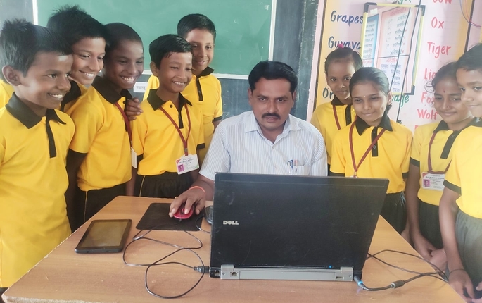 Maharashtra: Zilla Parishad School Teacher From Osmanabad Wins National ICT Award For 2018