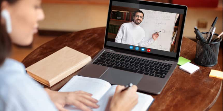 Difference Between Online Learning & Distance Education