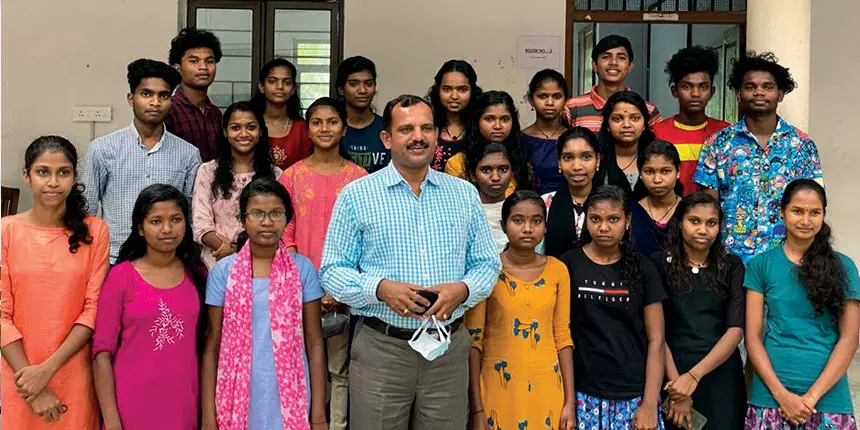 K Rajesh, Sub-Judge, DLSA Wayanad with CLAT 2021 aspirants. CLAT exam 2022 will be conducted on May 8, 2022