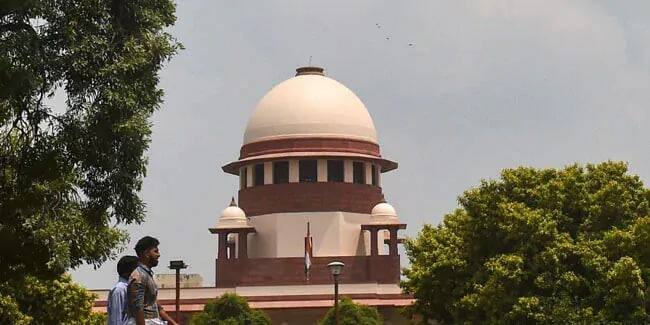 Supreme COurt on Karnataka Hijab ban. (Picture: Shutterstock)