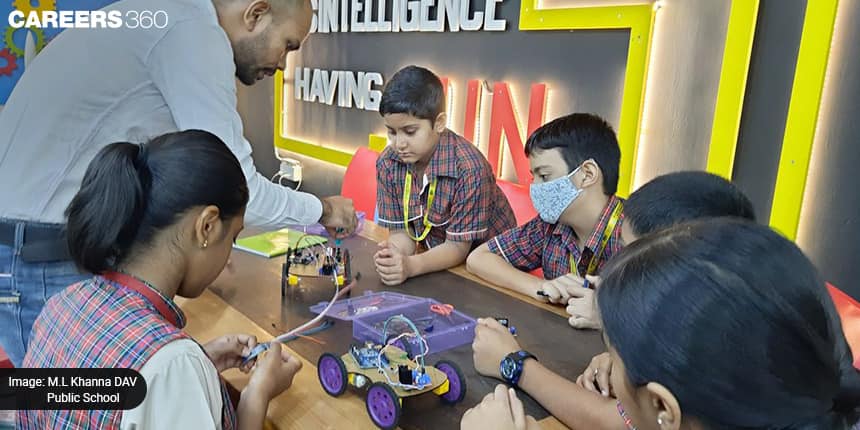 ML Khanna DAV Public School Organises Workshop On ROVERS