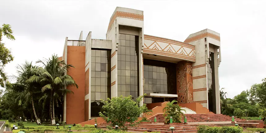 IIM Calcutta Innovation Park will fund 270 start-ups from the eight states with a total budget of Rs 7.5 crore (source:IIM Calcutta)
