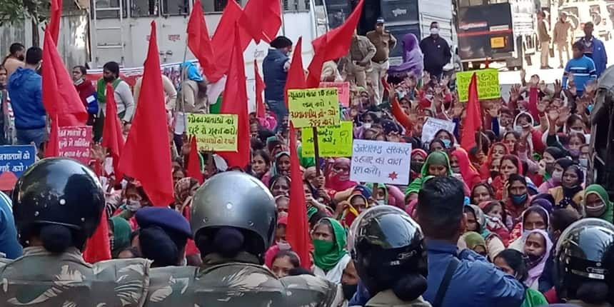 Election in Uttarakhand: Mid-day meal workers have been protesting for increased wages (Source: Pragatisheel Bhojan Matha Sangathan)