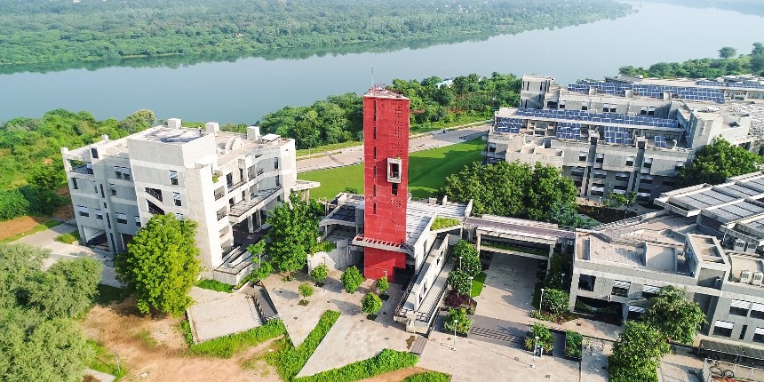 50% of IIT Gandhinagar alumni collectively donated nearly Rs 50 lakh for students in 2021-22