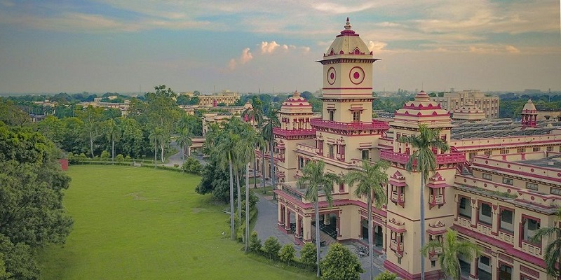 BHU accuses news site of fake news, misquoting chief proctor
