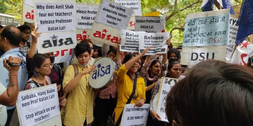 AISA stages protest against Hindu College professor Ratan Lal's arrest