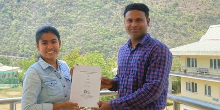 IIT Mandi: Viswanath Balakrishnan along with his student Divya Verma (Image: Official)