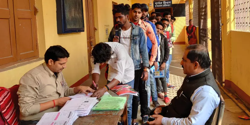 Bihar: Students line up to enter exam hall at a Bihar college  (Representational image; credit: Careers360)
