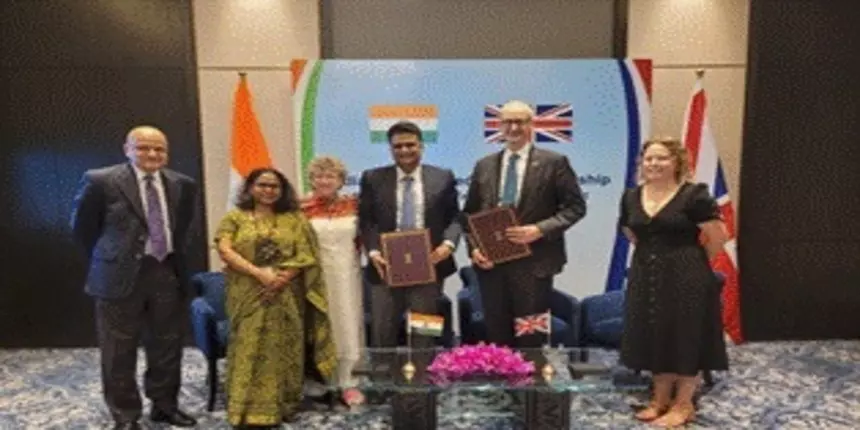 Signing of agreement between India and the UK (Image: Union ministry of education)