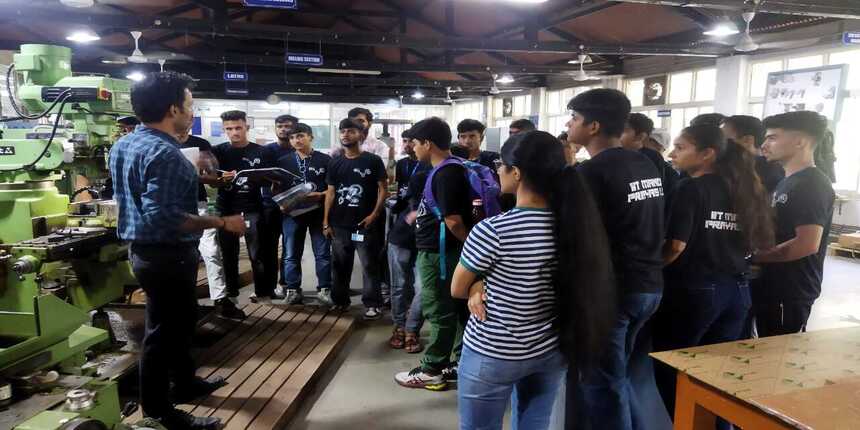 IIT Mandi hosts summer camp on robotics, artificial intelligence for 100 school students