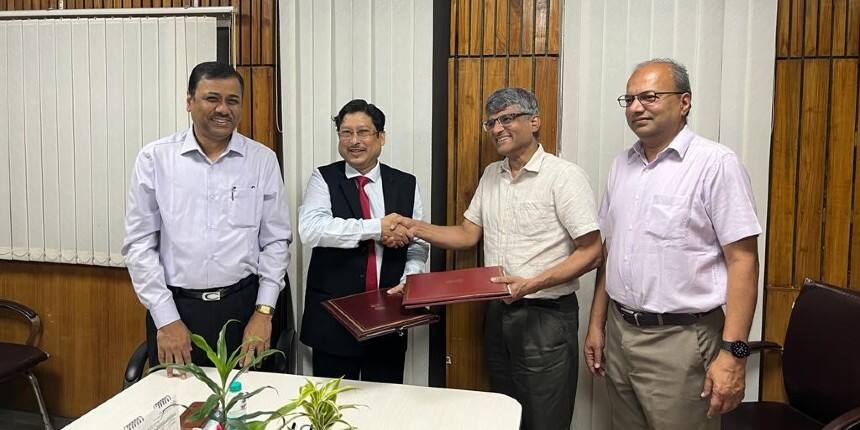 PC Jha, and Jai Prakash Srivastava from BHEL with AR Harish and Manindra Agrawal from IIT Kanpur (Image: Official)