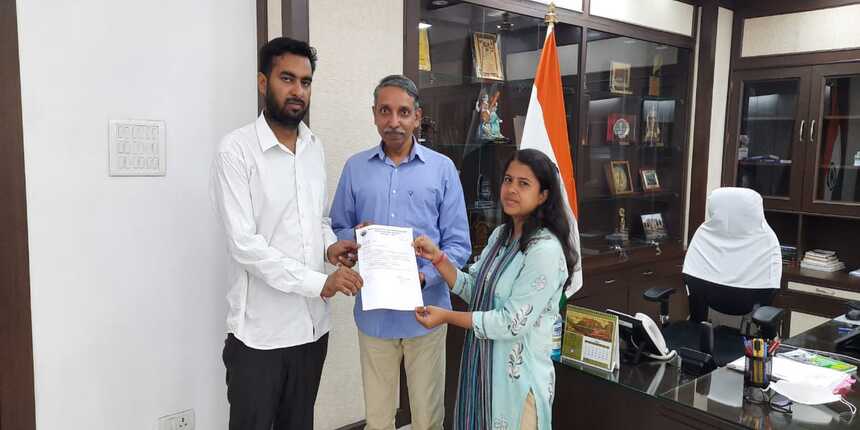 ABVP delegation met UGC chairman and sought information regarding non-release of scholarships of students in JNU. (Image: ABVP JNU Twitter)