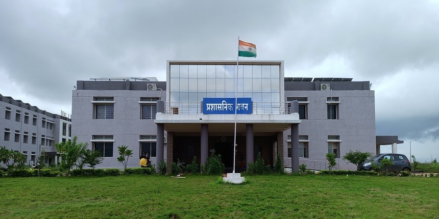 Madhya Pradesh governor appoints new vice chancellor for PTSNS University Shahdol