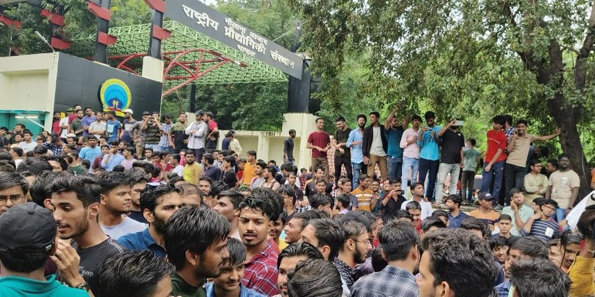 MANIT students protest (Source: Official Twitter Account)
