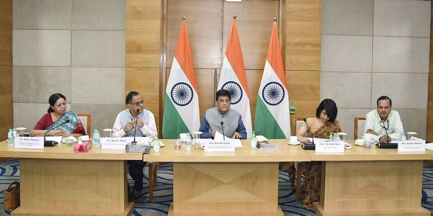 Meeting under the National Technical Textiles Mission. (Picture: Twitter- @/PiyushGoyalOffc)