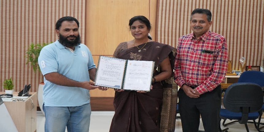 TNAU vice-chancellor V Geethalakshmi felicitated Ismail. (Image: Press Release)