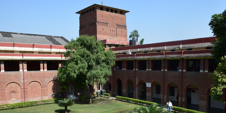 DU English department hikes PhD fee (Image: Official website)