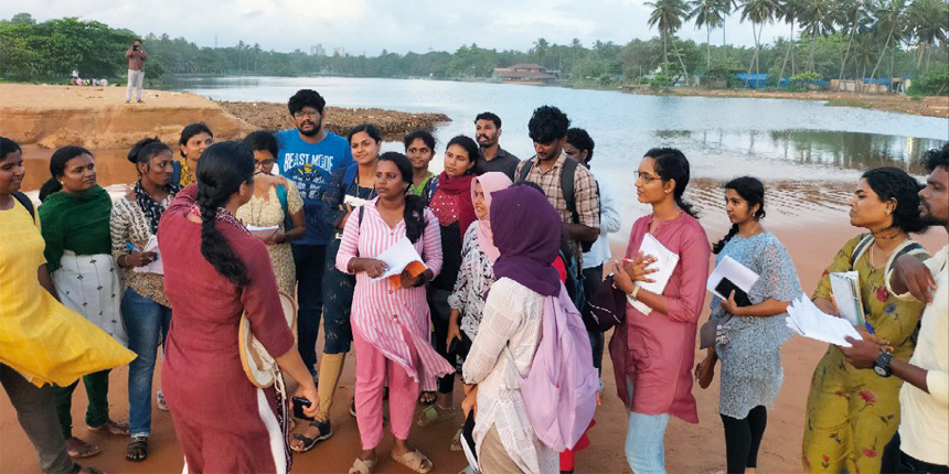 Students of Loyola College of Social Sciences on a field trip (Image : Loyola college)