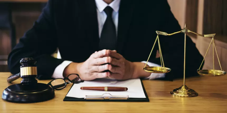 20 Types of Lawyers in India- Civil, Criminal, Corporate, Family lawyers, Salary, Courses