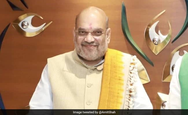 Amit Shah asks school students to practice Yoga, have healthy diet