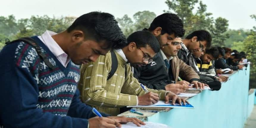 IT Mass Layoff has affected freshers the most with slashed salaries, overdue joining and overall decline in salary packages. (Photo Credit: PTI)