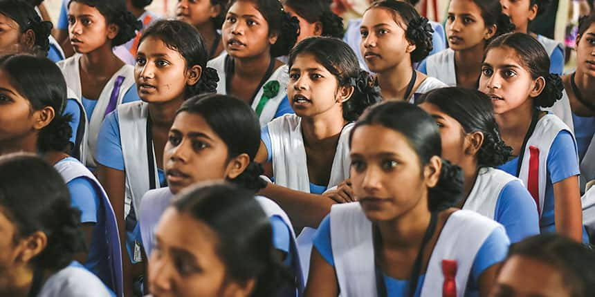 Through the STEM programme, children are encouraged to  ask questions and find solutions to the experiments themselves (source: Shutterstock)