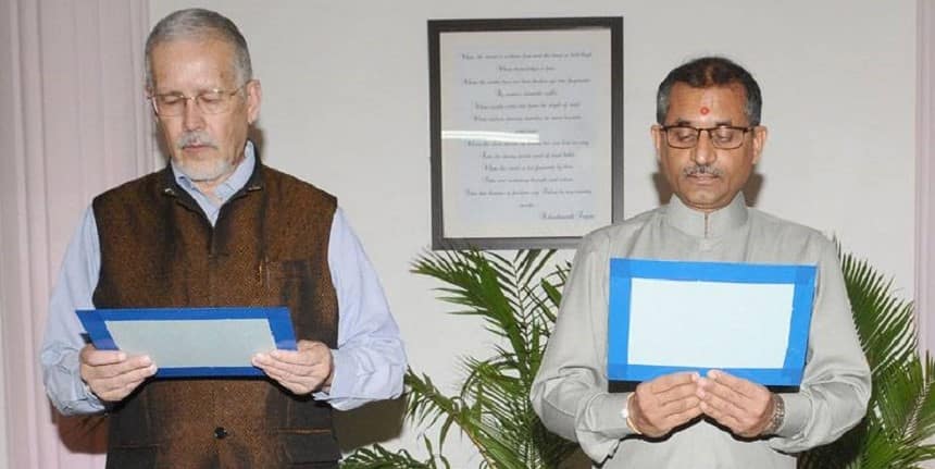 Manoj Soni new UPSC chairman (Image: Manoj Soni taking Oath as member of UPSC in 2017. Source: Official Facebook Account of PIB)