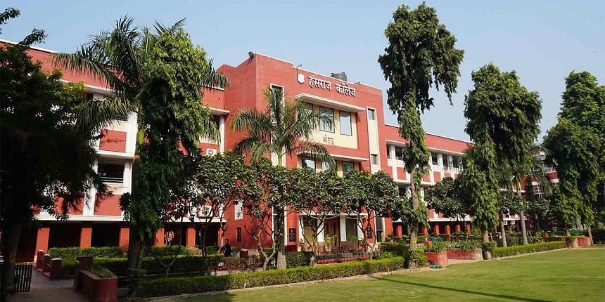 Hansraj College ceiling fan falls on students (Image Source: Official Website)