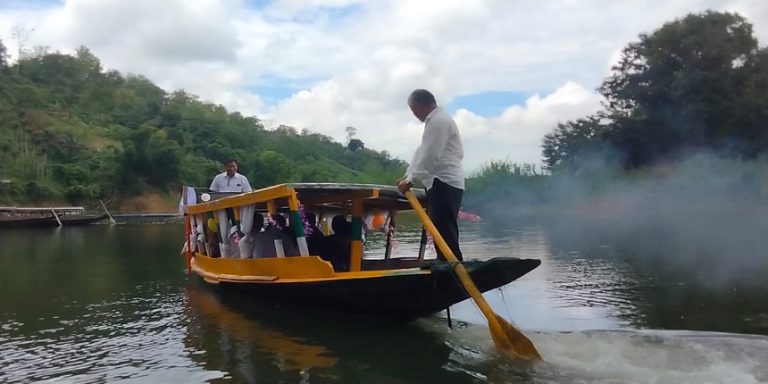 Tripura school boat for students residing on the islands of Dumbur Lake. (Image: Twitter/@chandni_ias)