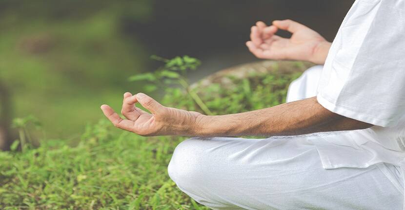 The institute launched 12 books and documents that promise to simplify the everyday practice of yoga. (Source: Freepik)