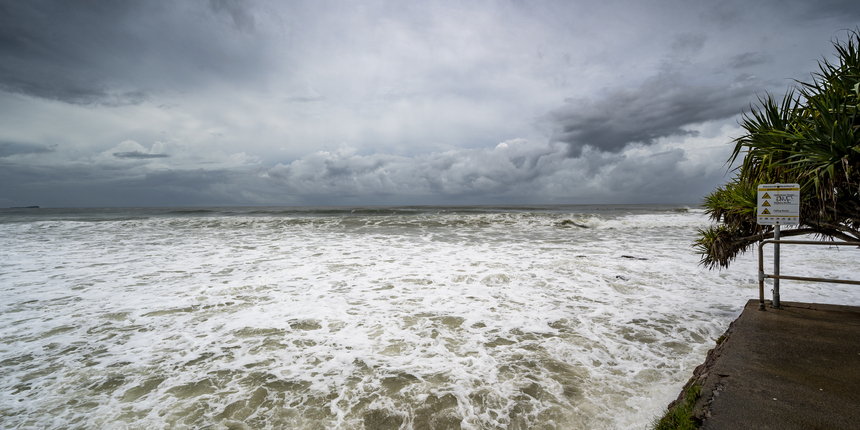 Maharashtra declares school holiday tomorrow amid heavy rains (Image Source: freepik)