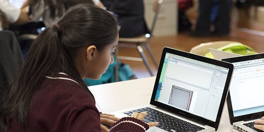 Digital libraries ,access to Rich Educational Resources : A benefits of digitalization in boarding schools
