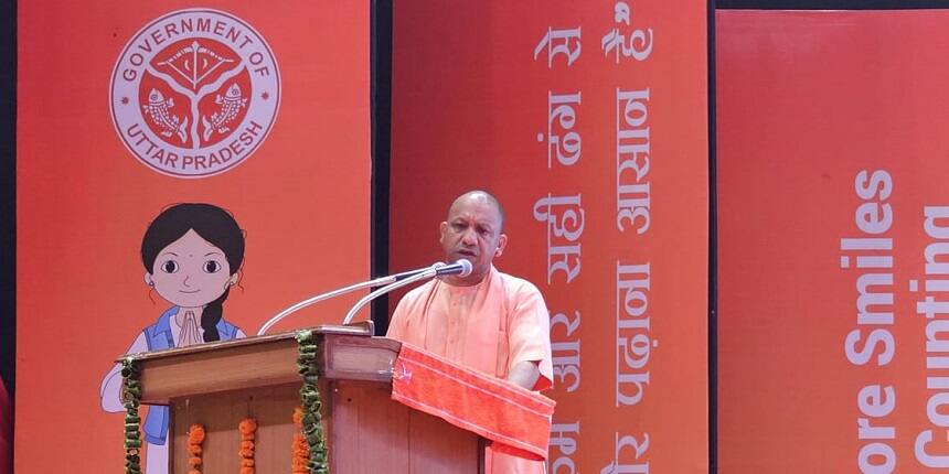 UP CM Yogi Adityanath addressing at the inaugural event of ‘Sampark Smart Shala Smart Blocks’ programme. (Image: Official)