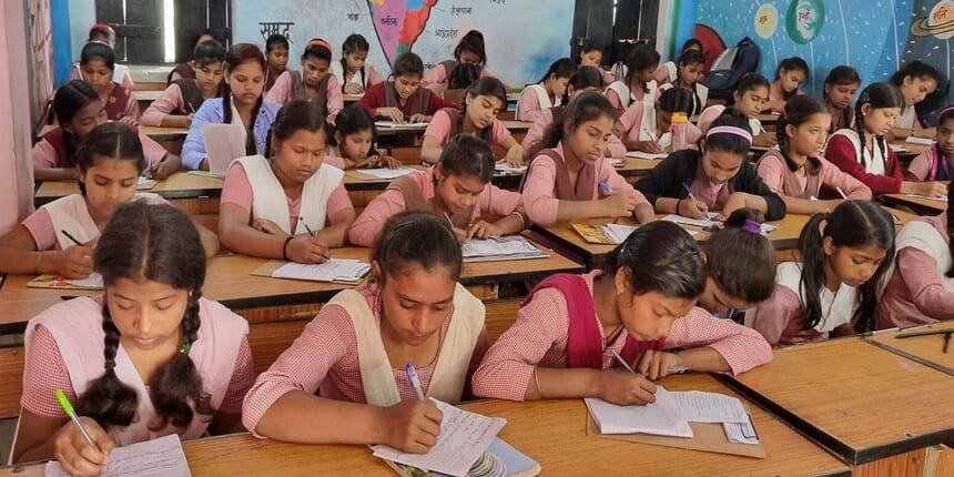 Maharashtra government school students (Image Source: Careers360)