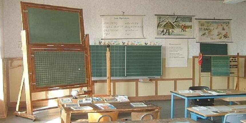 As many as 11,000 lower and upper primary government schools have failed to provide complete data of their staff. (Image: Wikimedia Commons)