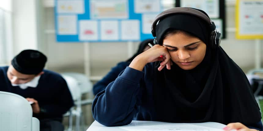 Afghan universities ready to readmit women but not until Taliban leader says it's ok, official says (Image Source: freepik)